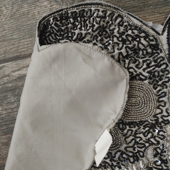 Beaded table runner skull skeleton grey black halloween day of the dead - Picture 5 of 6